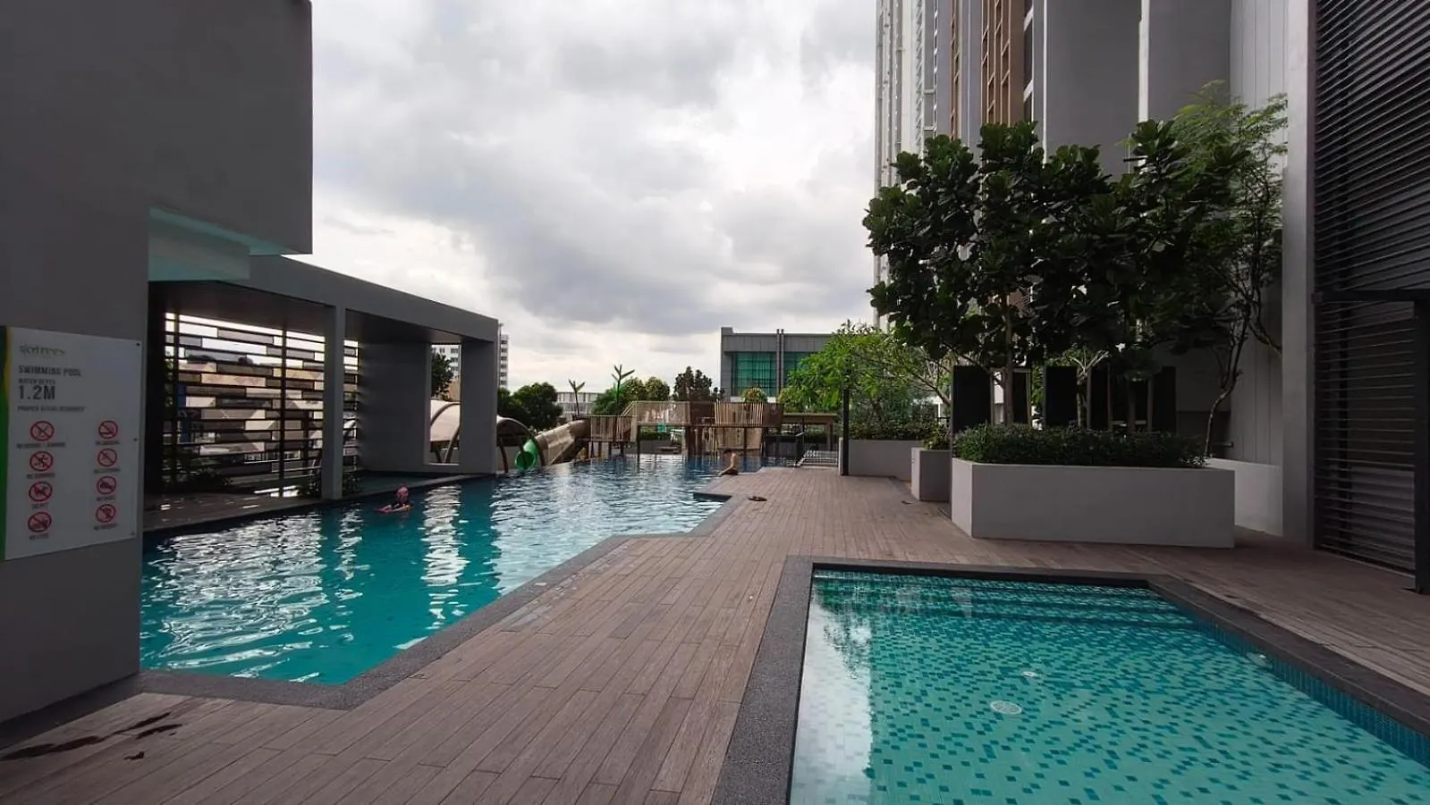 Skytrees Serviced Apartment 2Pax Cozy Studio Aeon Bukit Indah 新山 0*,  马来西亚