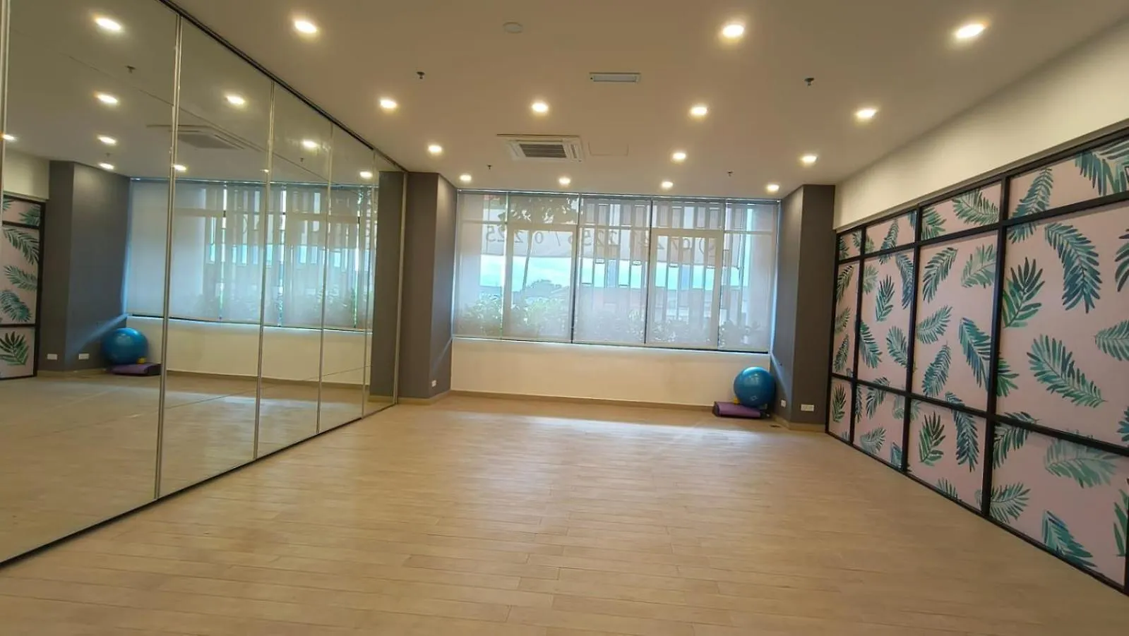 Skytrees Serviced Apartment 2Pax Cozy Studio Aeon Bukit Indah 新山