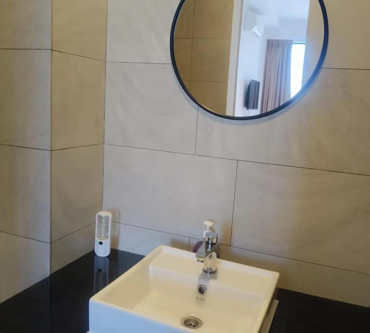 Skytrees Serviced Apartment 2Pax Cozy Studio Aeon Bukit Indah 新山